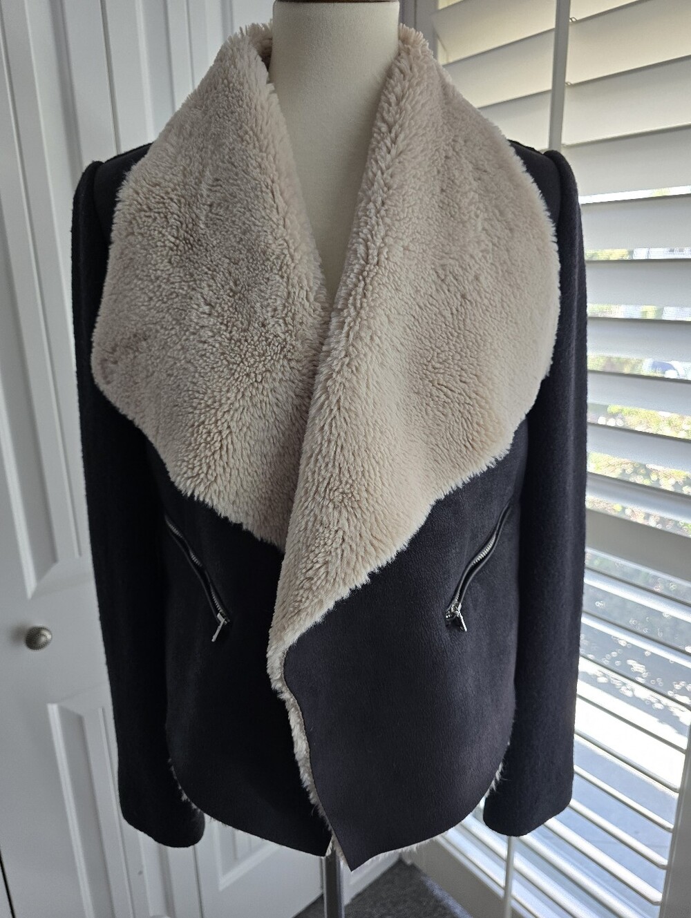 ZARA Black Trafaluc Shearling Style Jacket W/Faux Fur Draped Collar Wool Blend - Picture 3 of 11